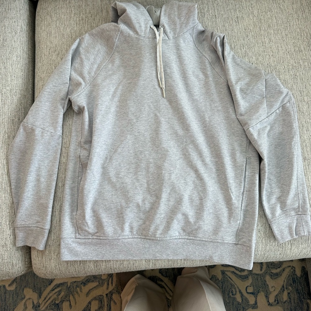 Men’s Lululemon Sweatshirt Grey size large